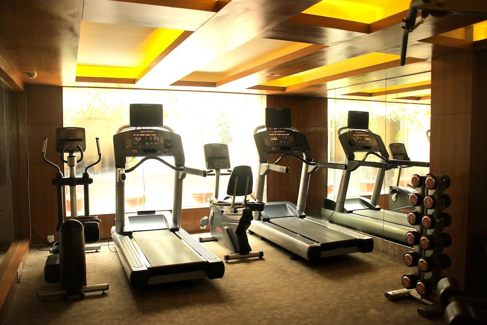 The Pllazio Hotel Gurgaon Exterior photo
