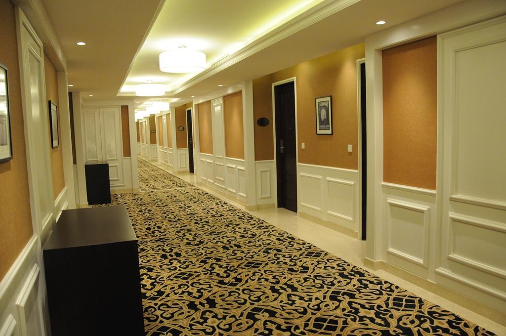 The Pllazio Hotel Gurgaon Exterior photo